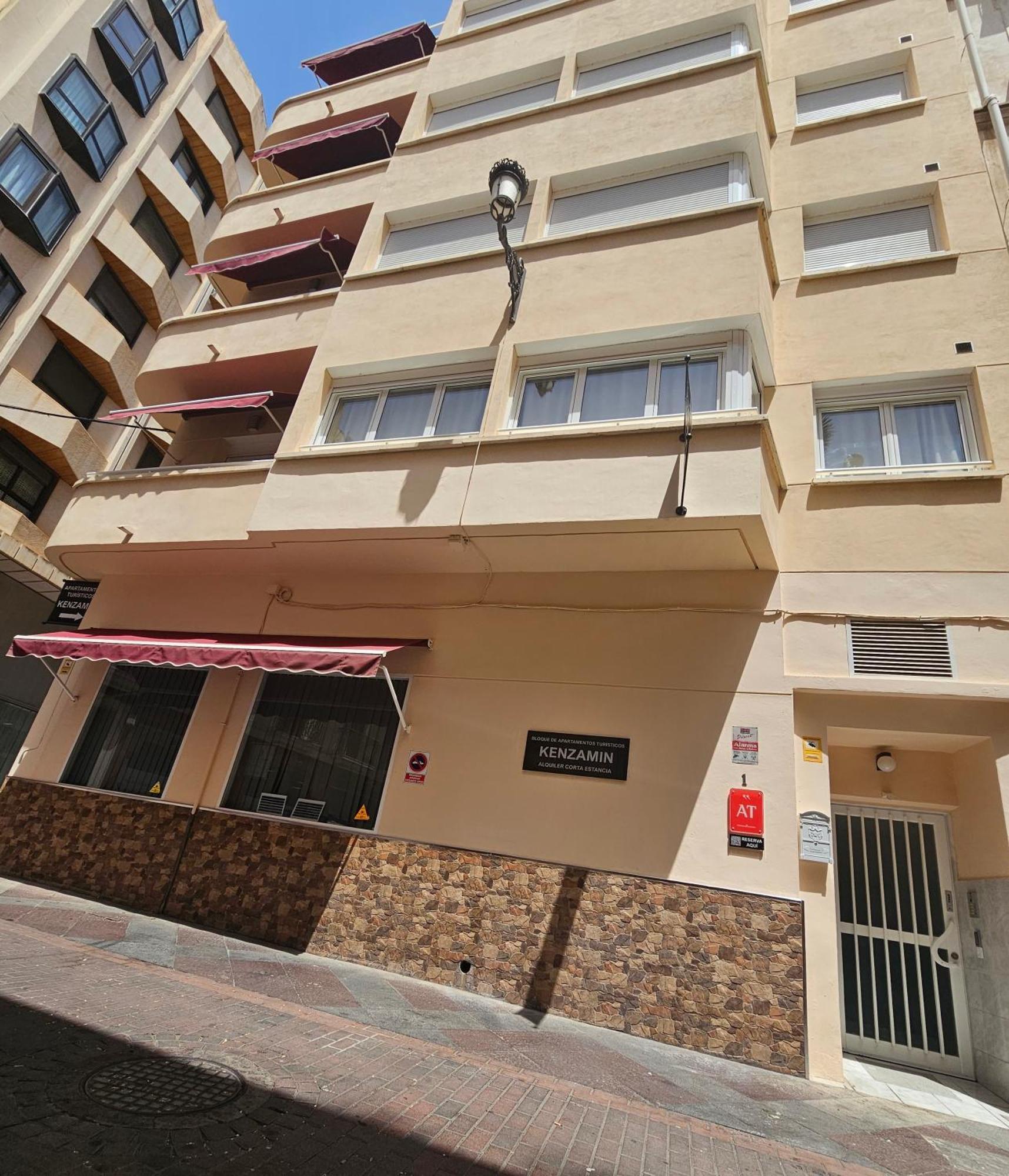 Apartamentos Turisticos Kenzamin Alicante Exterior foto