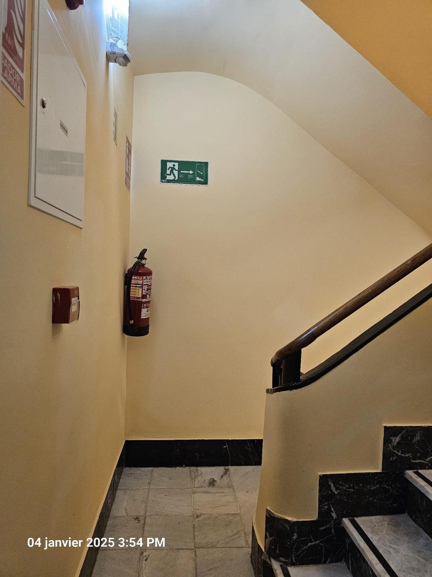 Apartamentos Turisticos Kenzamin Alicante Exterior foto